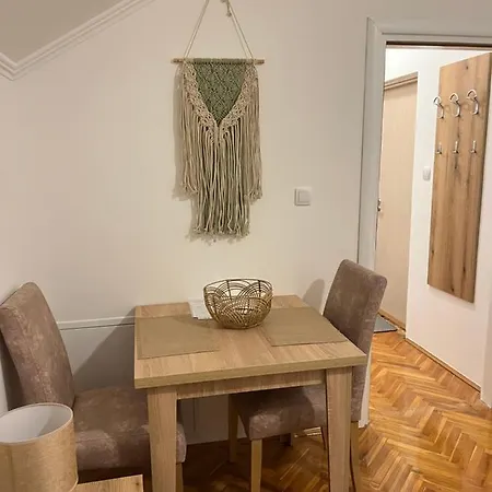 Guest Radic 2 Apartment *